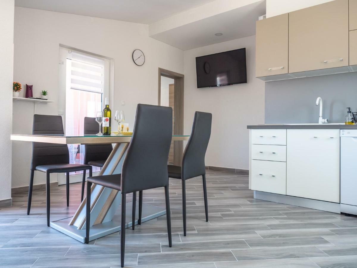 Apartment ˝Soleil˝ Vir Bagian luar foto