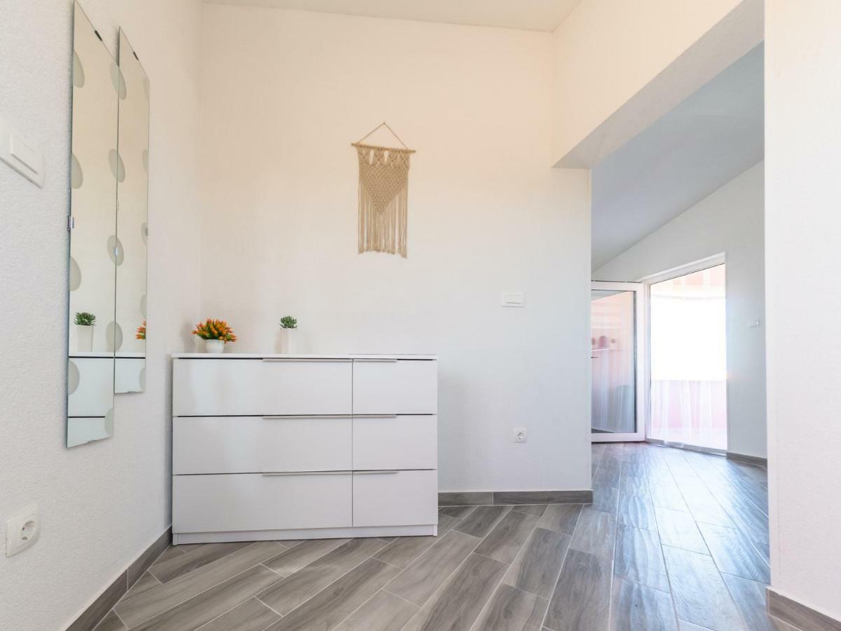 Apartment ˝Soleil˝ Vir Bagian luar foto